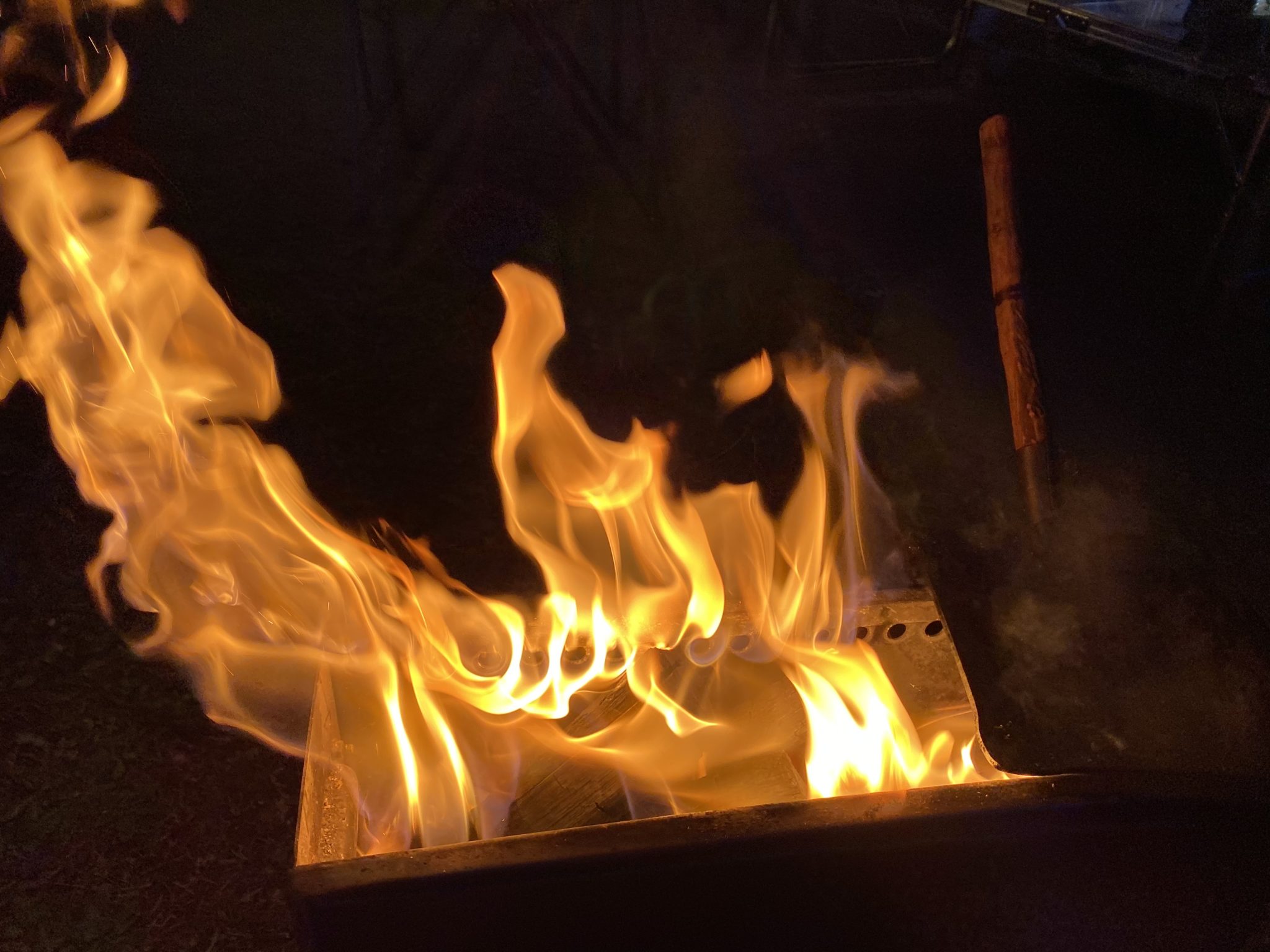 【必見！】二次燃焼焚き火台DOD「めちゃもえファイヤー」購入レビュー！ | Sotopia