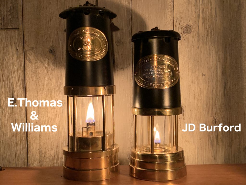 クリスマス特集2022 Williams ボースンランプ Eトーマス ウイリアムス 真鍮製オイルランプ 灯油ランプ  船室の壁にかけて使用されて