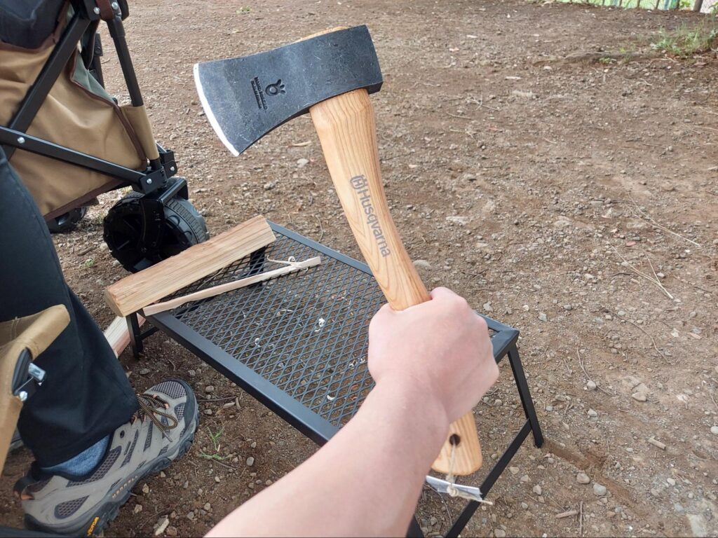 ハスクバーナ手斧38cmの使用レビュー！キャンプにおすすめのハチェット 